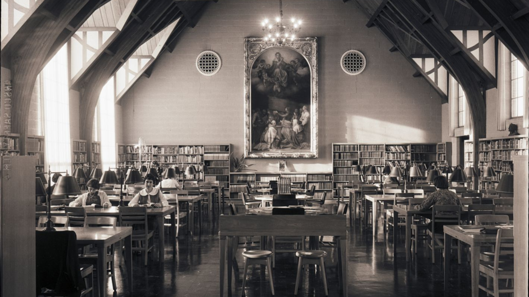 Ĳʿ college great room archive photo